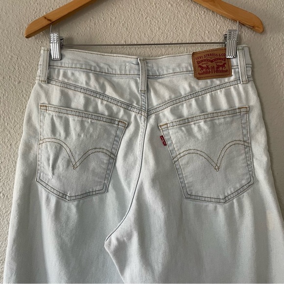 Levi's Ribcage Straight Ankle Jeans Women's 29 Light Blue Wash Ripped Distressed - Picture 8 of 15